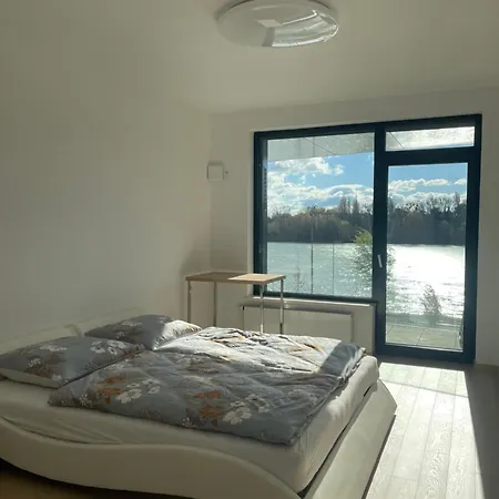 Eurovea Riverside Luxury 公寓 布拉迪斯拉发
